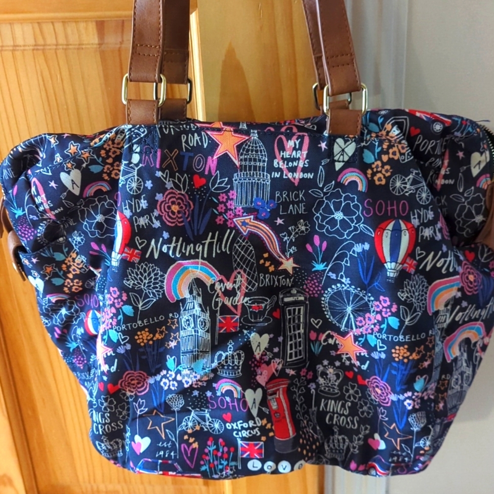 Accessorize Tote - Picture 2 of 3